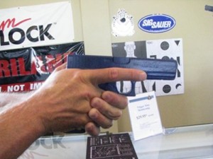 How to Grip Handgun